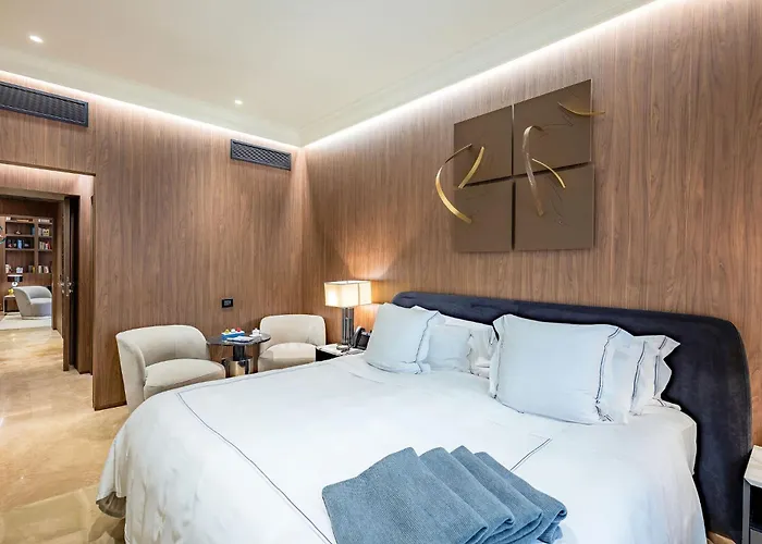 The First Dolce - Preferred & Hotel Rom