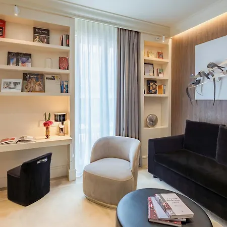 The First Dolce - Preferred & فندق