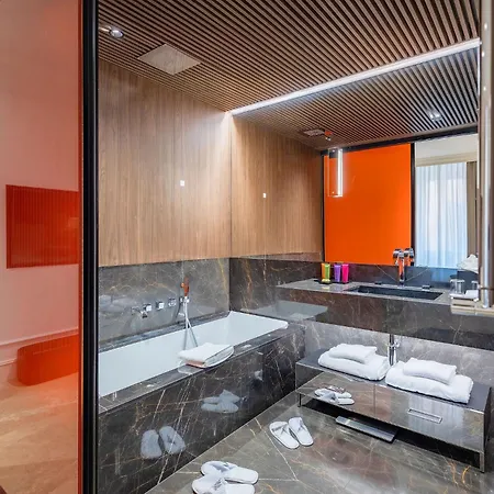 The First Dolce - Preferred & Hotel Roma