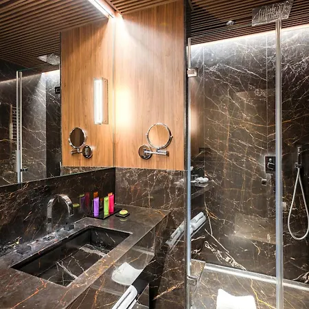 The First Dolce - Preferred & Hotel