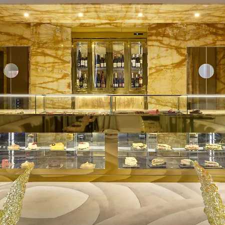 The First Dolce - Preferred & מלון רומא