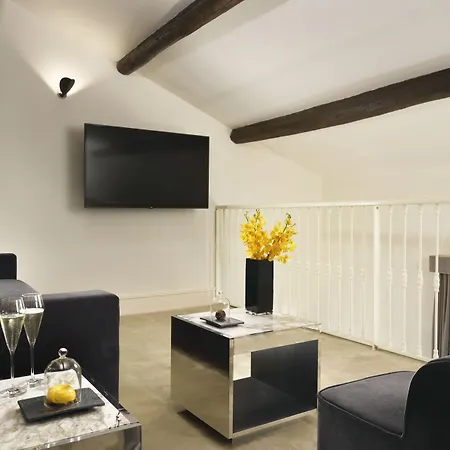 The First Dolce - Preferred & מלון