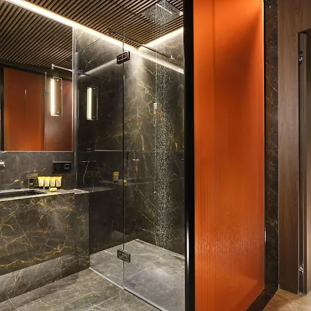 The First Dolce - Preferred & Hotell